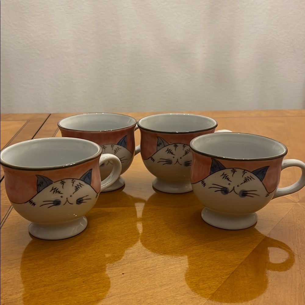 Set of 4 Cat Face Mugs